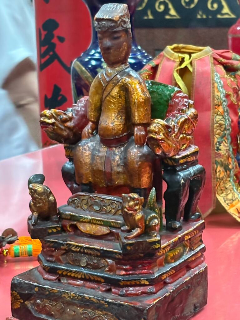 Alternate front view of the Xiucai Ye figure